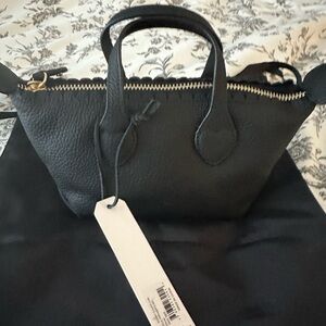 Stoney Clover Lane Pittsford Pochette Crossbody Noir Tags and Dust bag